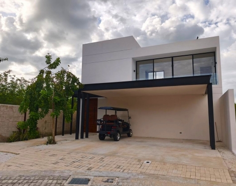 CASA EN VENTA MÉRIDA YUCATÁN EN PRIVADA COLONIA TEMOZÓN NORTE